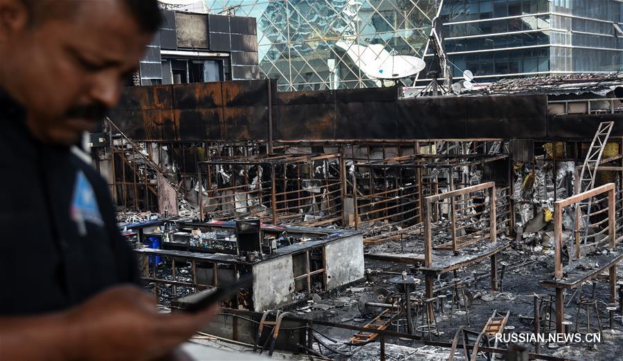 При пожаре в Мумбаи погибли 15 человек 