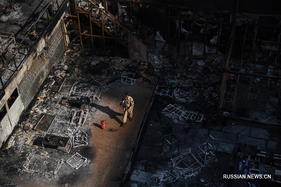 При пожаре в Мумбаи погибли 15 человек 