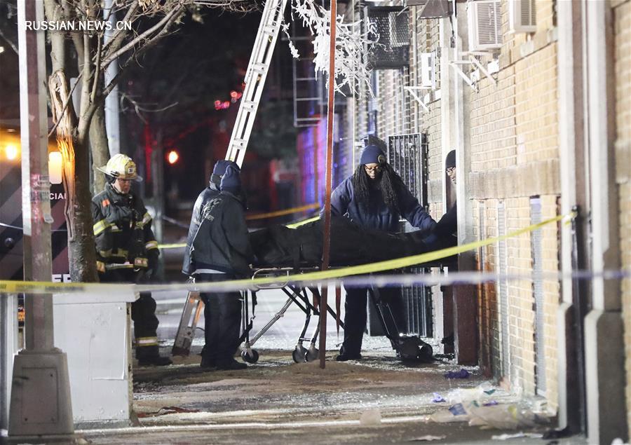 （国际）（8）纽约一公寓发生火灾　至少12人死亡