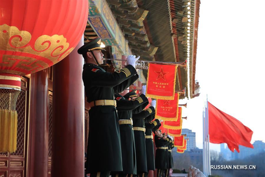 Церемония поднятия государственного флага на площади Тяньаньмэнь впервые проведена  НОАК