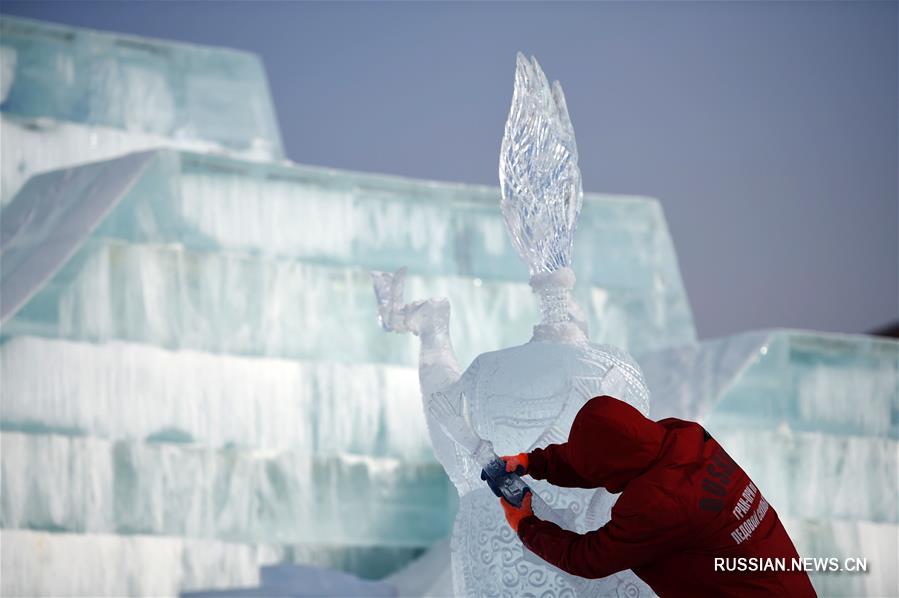 Конкурс ледяных скульптур в Харбине