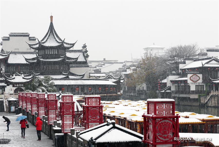 Во многих регионах Китая идет сильный снегопад