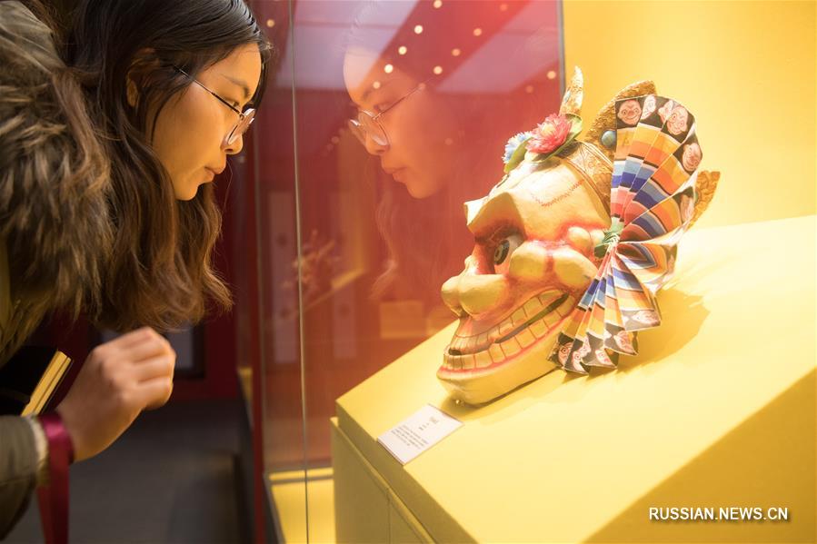 В Музее провинции Чжэцзян открылась выставка тибетских культурно-исторических раритетов