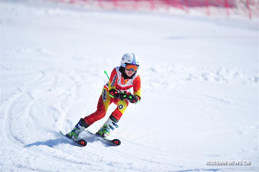 Горнолыжный спорт -- В Люпаньшуе стартовали Всекитайские пригласительные юношеские соревнования по горнолыжному спорту 2018 года