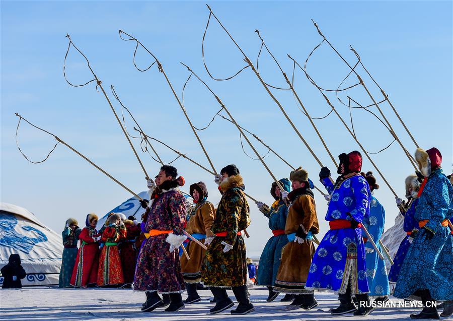 Традиционный фестиваль "Зимний Наадам" во  Внутренней Монголии
