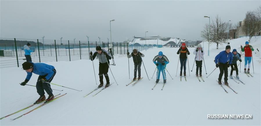Ко Всемирному дню снега в Минске открылась лыжная трасса