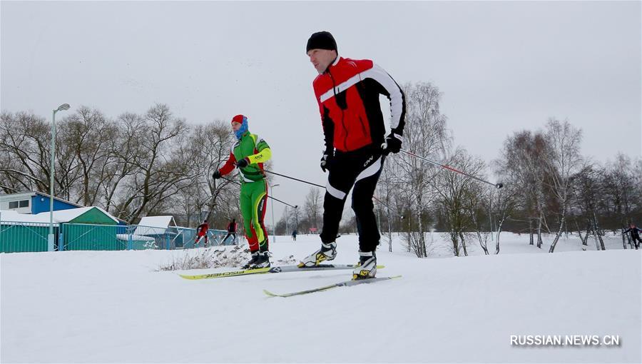 Ко Всемирному дню снега в Минске открылась лыжная трасса