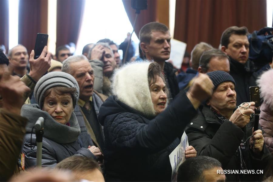 Суд частично удовлетворил ходатайство М.Саакашвили