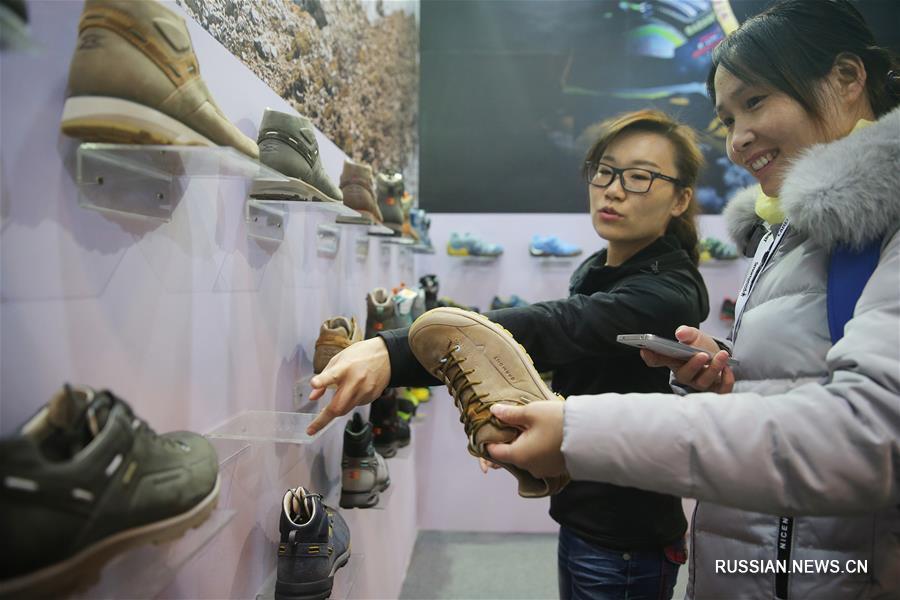 В Пекине открылась 14-я Азиатская выставка спортивных принадлежностей и моды 