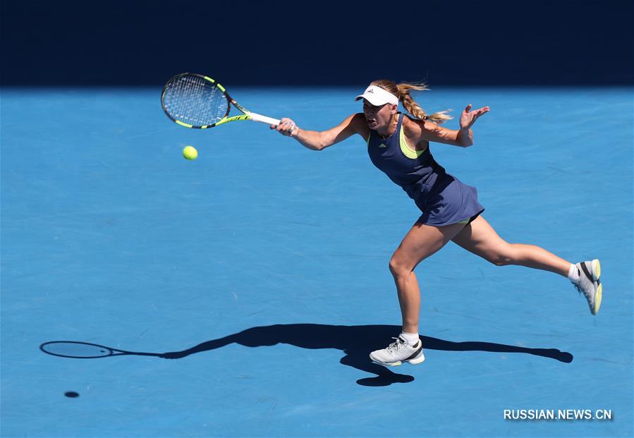 Теннис -- Открытый чемпионат Австралии: Каролина Возняцки вышла в финал 