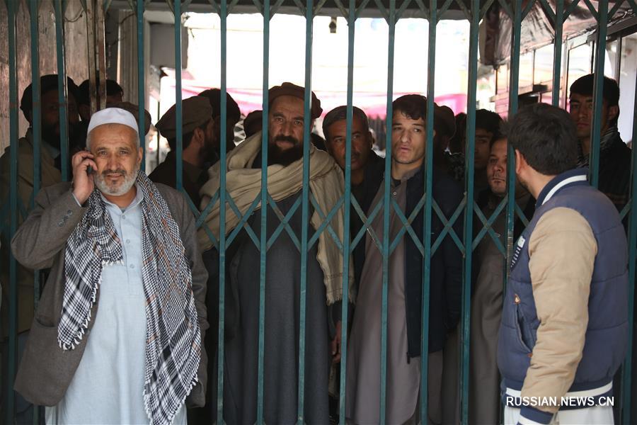 （国际）（11）阿富汗喀布尔市区爆炸致上百人死伤