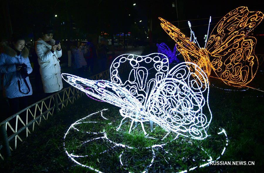 Фестиваль фонариков в провинции Хубэй
