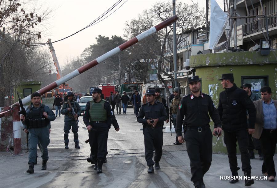 Число погибших в результате взрыва заминированного автомобиля в центре Кабула возросло  до 95 человек  