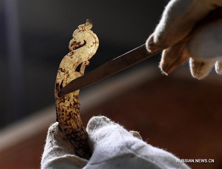 Археологи обнаружили в одной из гробниц некрополя Хайхунь-хоу свыше 100 ценных предметов