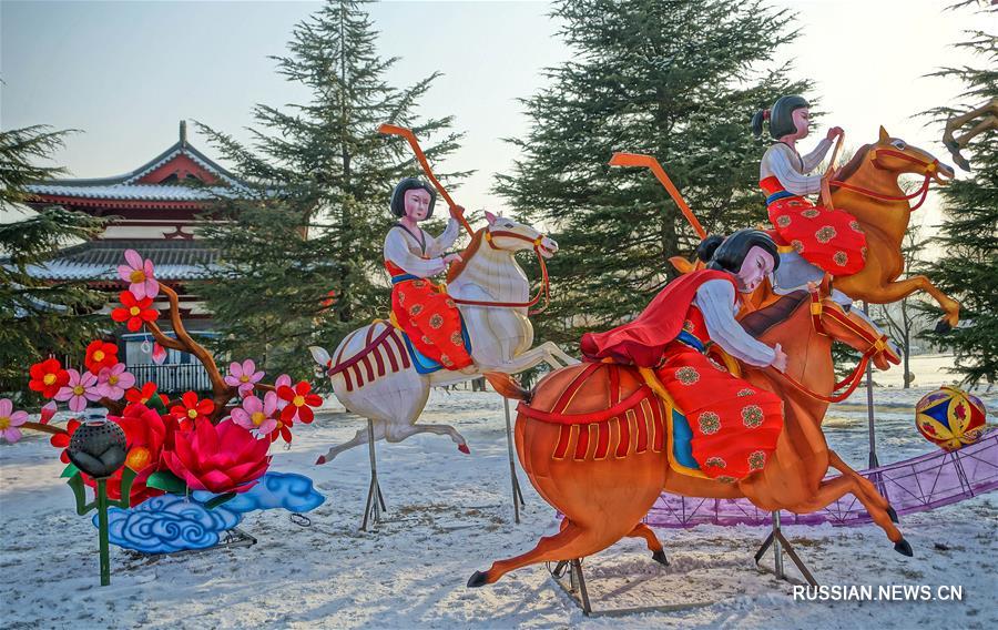 Знаменитый сианьский парк украсили праздничными декорациями
