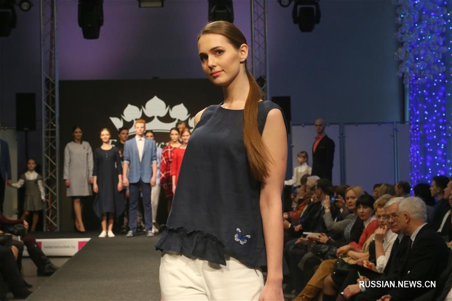 В Минске прошел показ-презентация коллекций одежды "Взгляд в будущее"