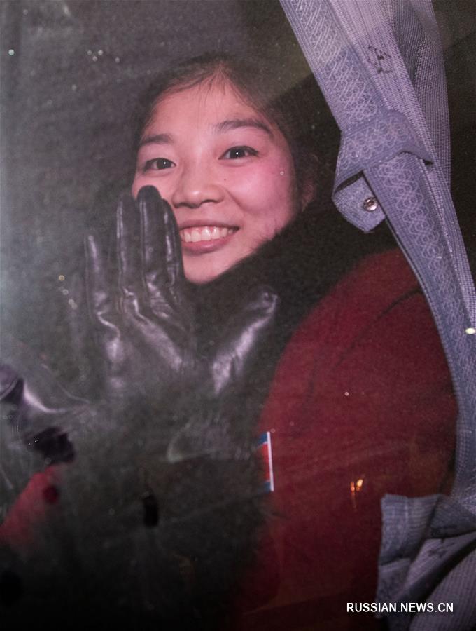 Спортивная делегация зимних Олимпийских игр КНДР прибыла в Республику Корея