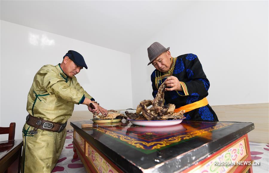 Во Внутренней Монголии прошло традиционное жертвоприношение богу очага