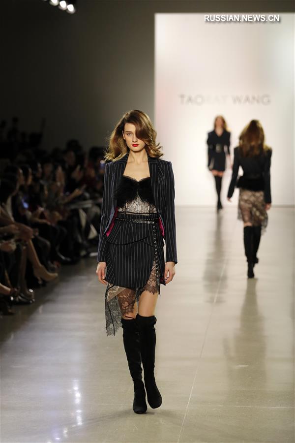 Известный китайский дизайнер представила свою коллекцию на Неделе высокой моды в  Нью-Йорке 