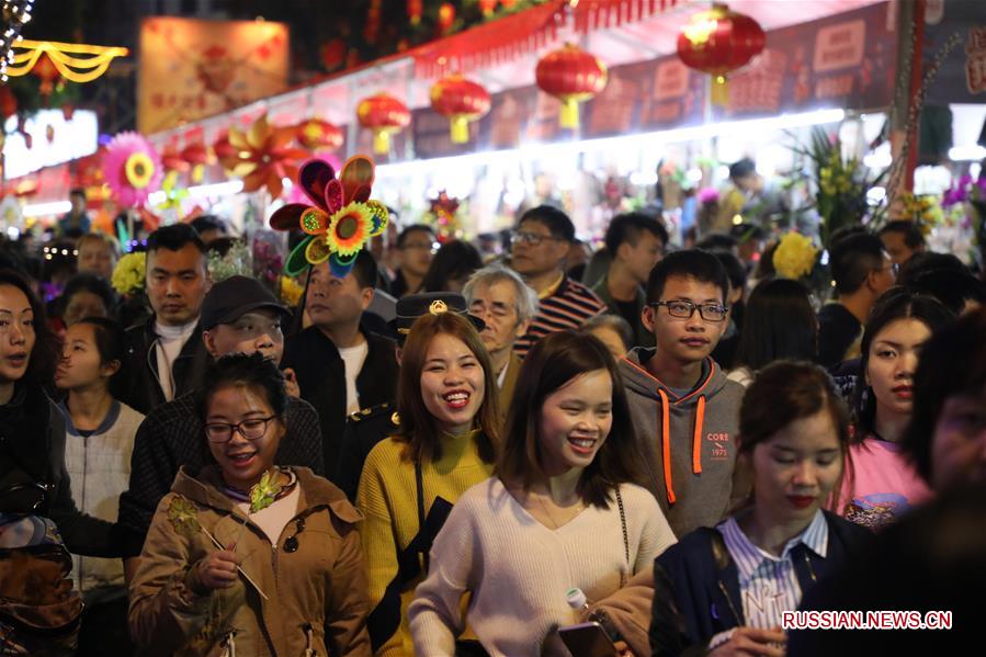 Китай с размахом празднует Новый год по лунному календарю