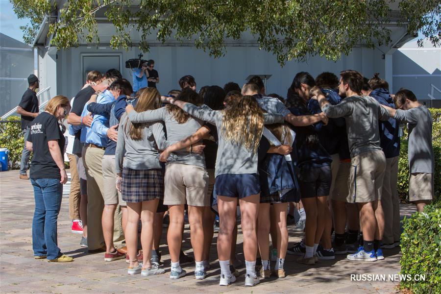 Жертвами стрельбы во Флориде стали 17 человек 