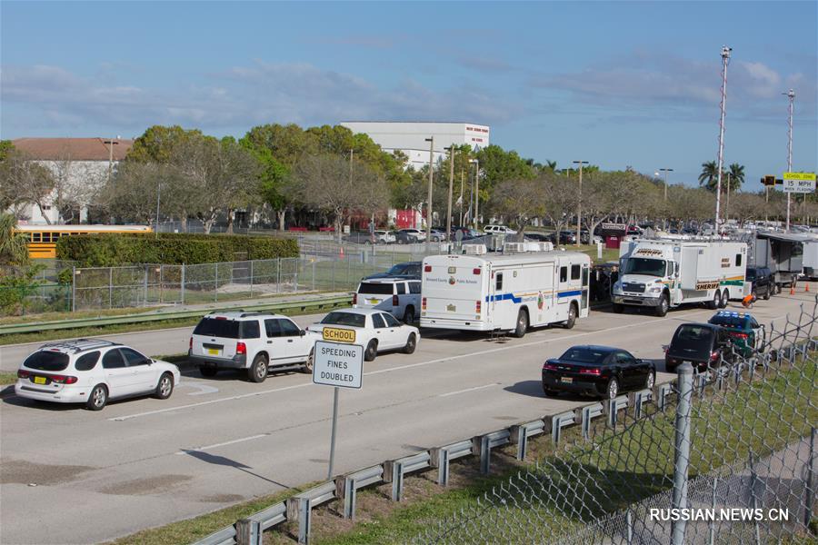 Жертвами стрельбы во Флориде стали 17 человек 