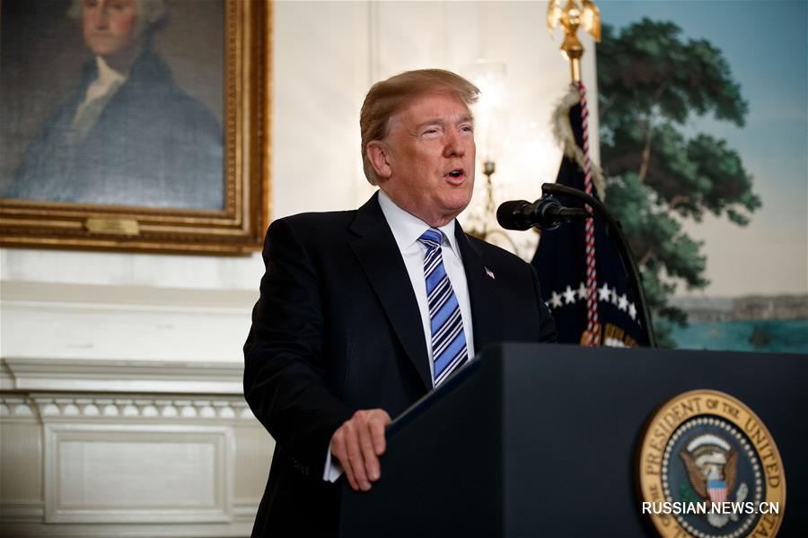 Трамп заявил, что намерен посетить город во Флориде, где произошла стрельба в школе