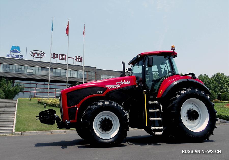 Первый тяжелый трактор мощностью 400 л.с. с плавным переключением скоростей в Китае