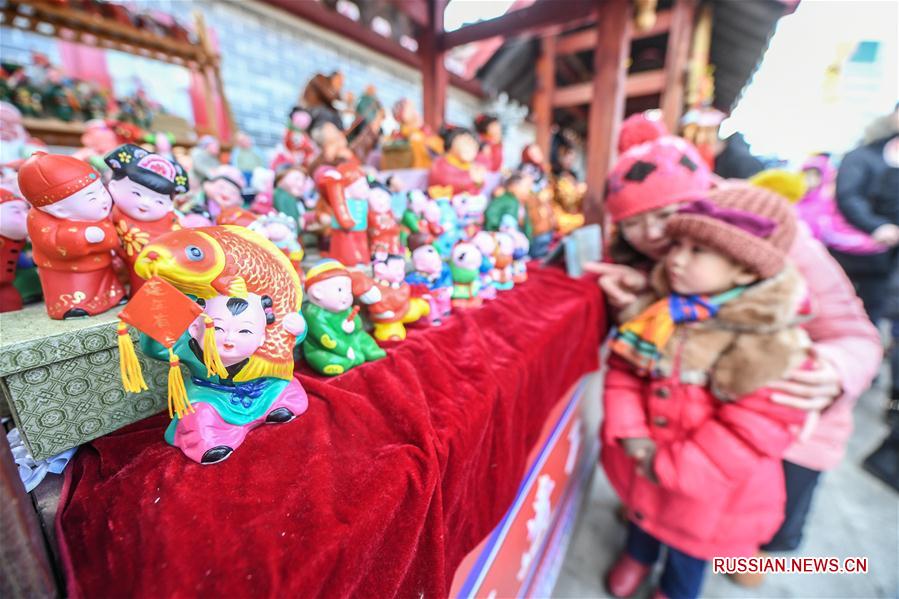 Храмовая ярмарка в Шэньяне по случаю праздника Весны