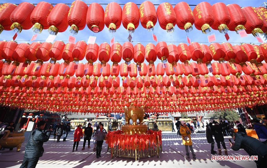 Храмовая ярмарка в Шэньяне по случаю праздника Весны
