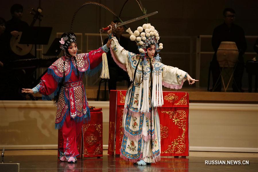 Китайский концерт по случаю праздника Весны в Чикагском симфоническом центре