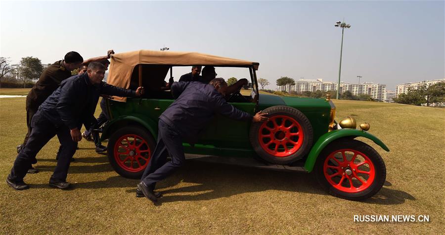 В Индии прошла выставка ретро-автомобилей