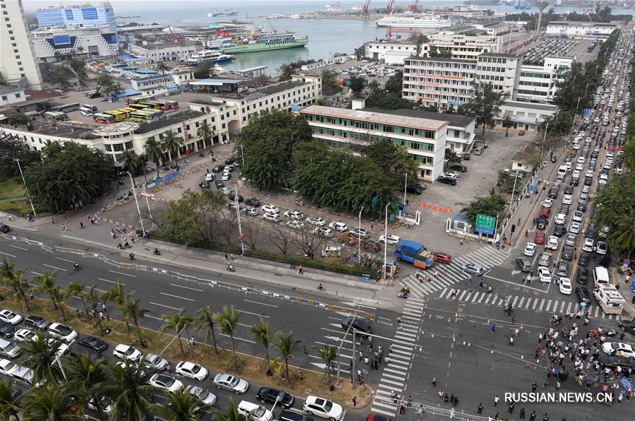Густой туман нарушил паромное сообщение в проливе Цюнчжоу на юге Китая