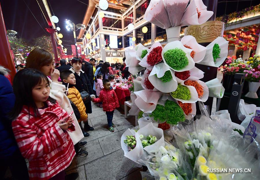 Ярмарки по случаю праздника Весны в городе Сиань