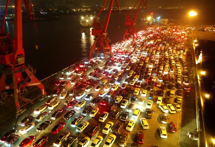 Навигация в проливе Цюнчжоу восстановлена, более 10 тыс автомобилей ждут переправы
