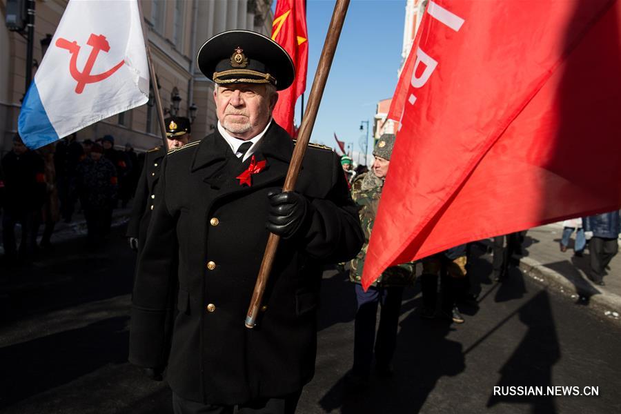 КПРФ провела в Москве шествие по случаю Дня защитника Отечества