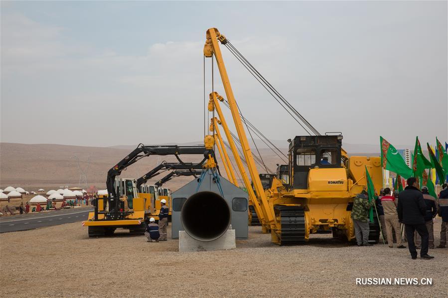 В Туркменистане началось строительство участка газопровода ТАПИ