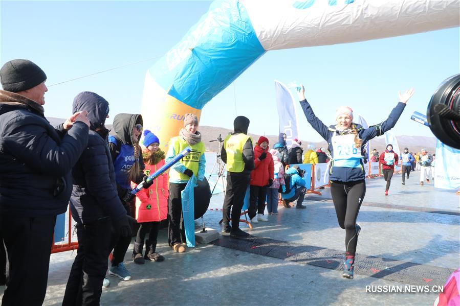 Ледовый полумарафон прошел во Владивостоке