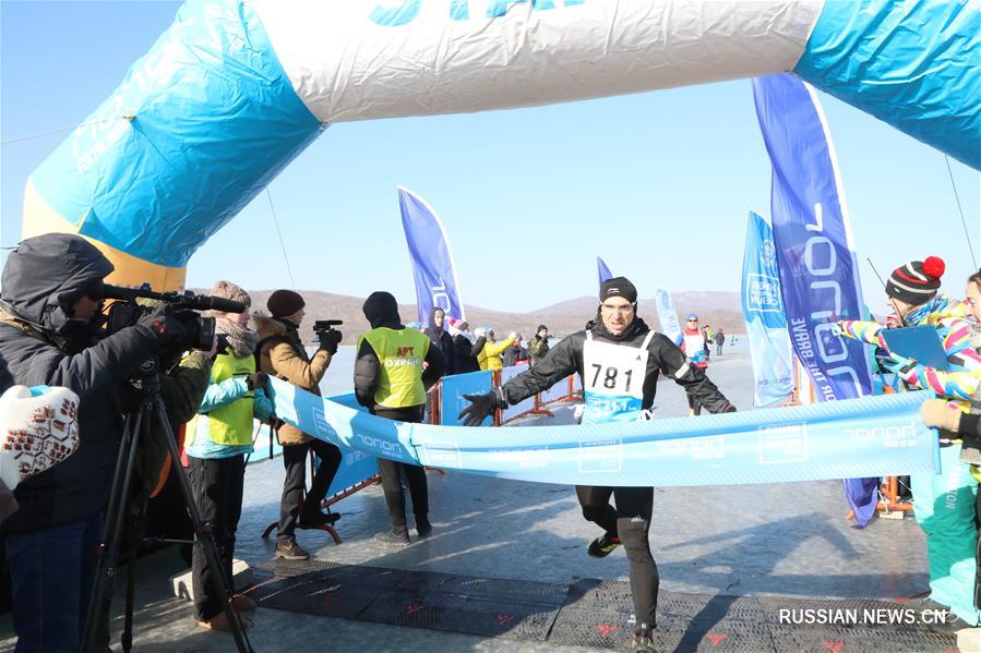 Ледовый полумарафон прошел во Владивостоке