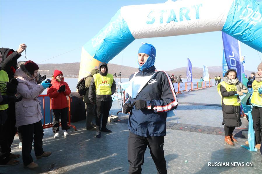 Ледовый полумарафон прошел во Владивостоке