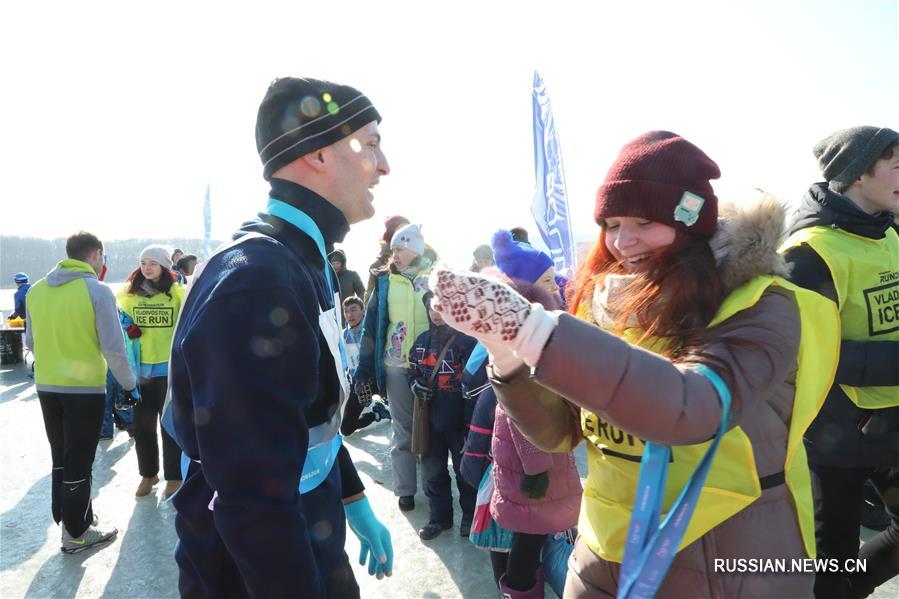 Ледовый полумарафон прошел во Владивостоке