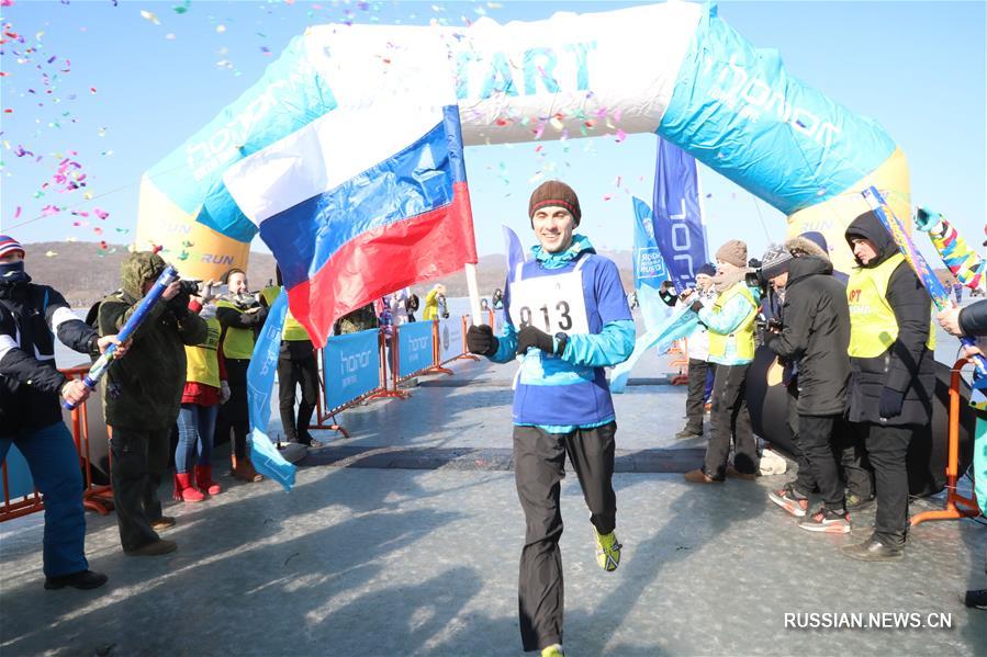 Ледовый полумарафон прошел во Владивостоке
