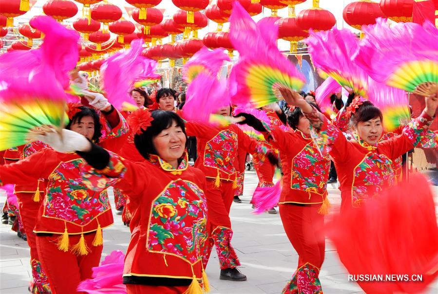 Китайцы готовятся встречать Праздник фонарей