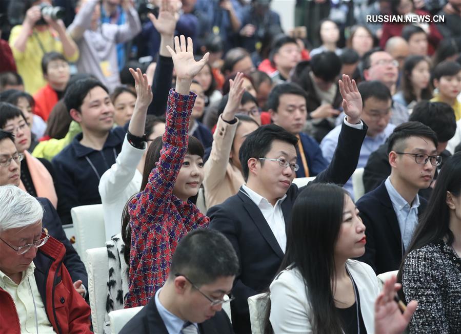 (两会·XHDW)(6)全国政协十三届一次会议举行新闻发布会