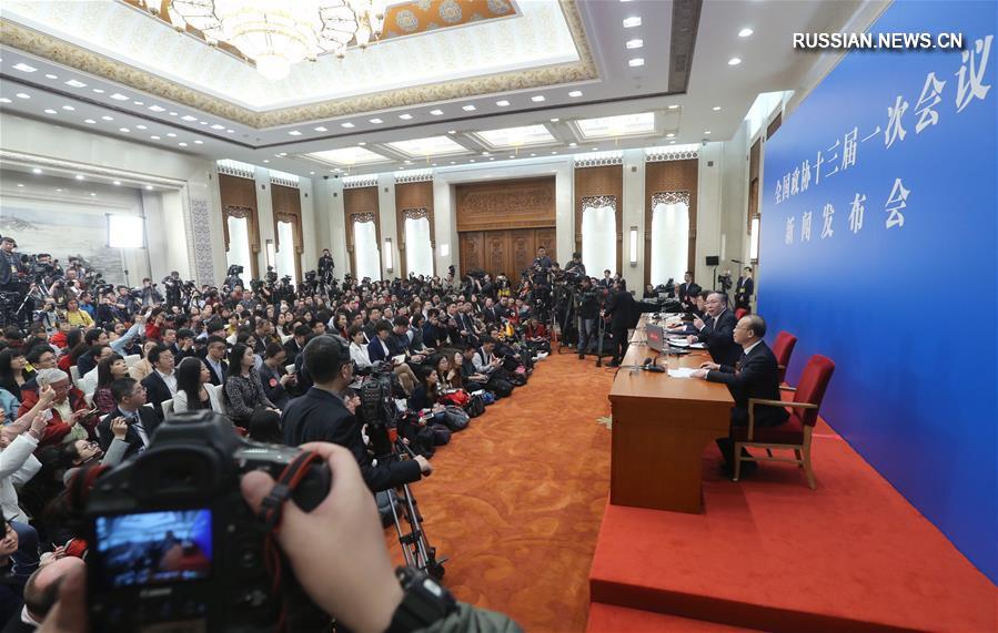 (两会·XHDW)(7)全国政协十三届一次会议举行新闻发布会