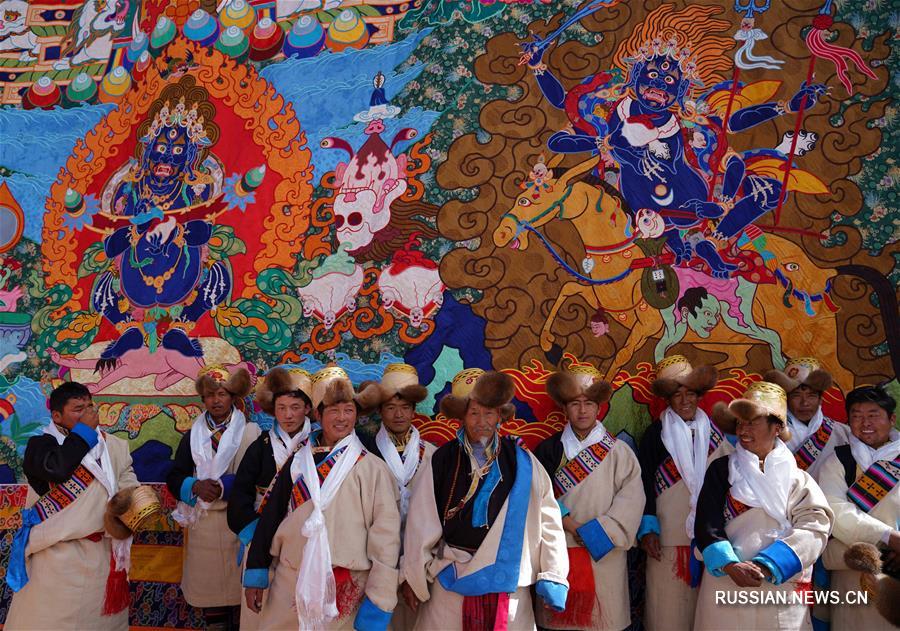 Ритуальный танец цам в тибетском монастыре Гонггар Чеде