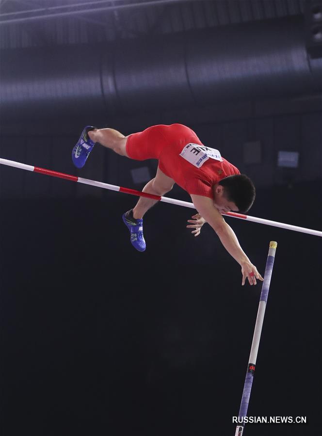 Легкая атлетика -- Прыжок с шестом: китаец Сюэ Чанжуй занял 11-е место