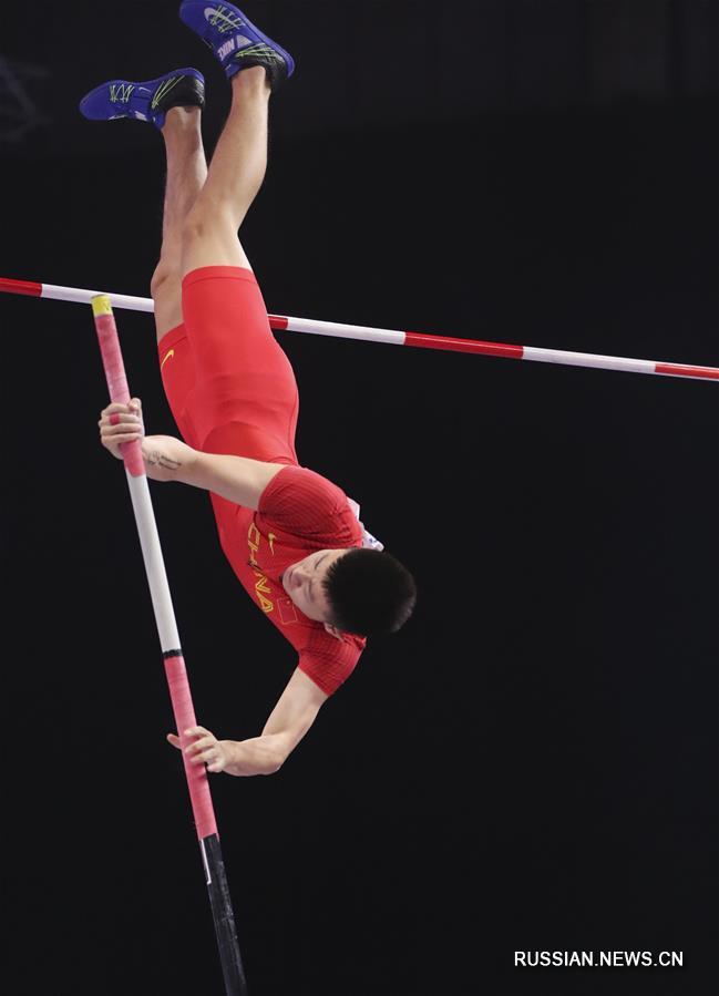 Легкая атлетика -- Прыжок с шестом: китаец Сюэ Чанжуй занял 11-е место