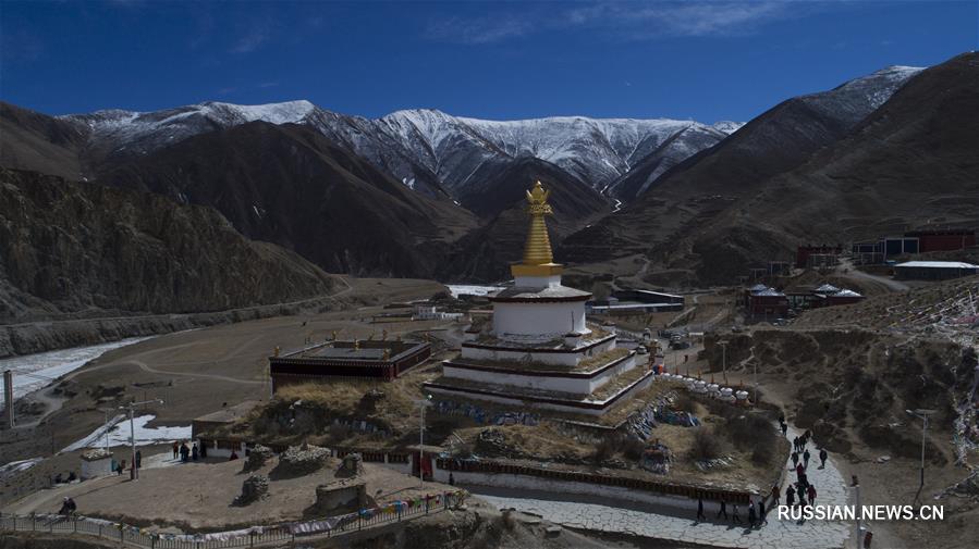 Древний памятник тибетского буддизма -- пагода Цзаннян