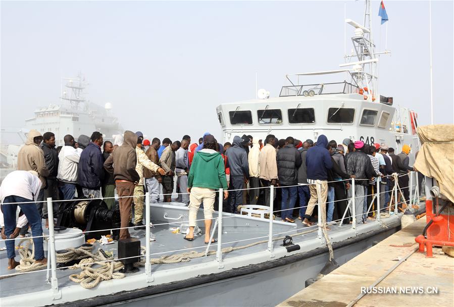 ВМС Ливии спасли 125 мигрантов у западного побережья страны 